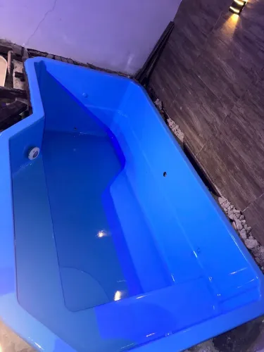 VENDE-SE PISCINA DE FIBRA