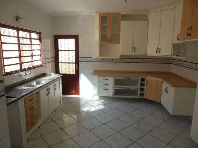 Casa para locação no Vale das Nogueiras em Americana