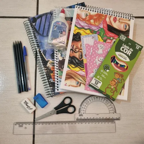 Kit escolar de volta as aulas