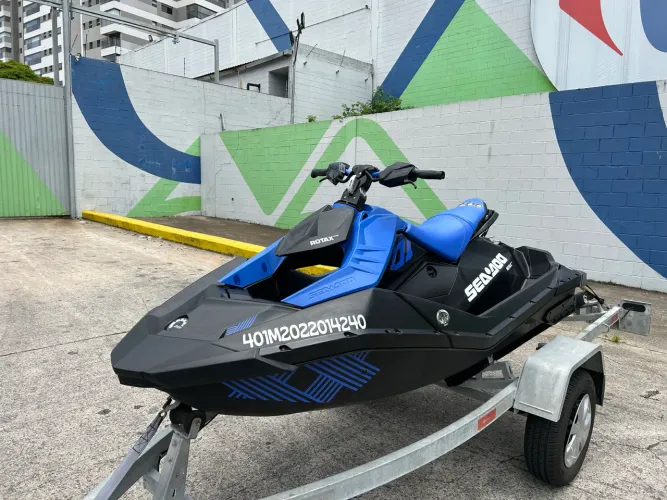 Jet Ski SeaDooSpark Trixx 90cv 2022 - 40Horas