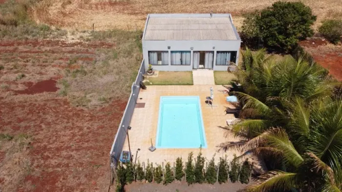 Chácara 1000m² com Loft e Piscina Condomínio Fechado em Alvorada do Sul.