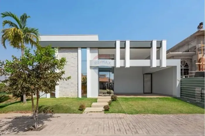 Casa térrea Rouyal Boulevard Terreno 400 m² Área construída 240m²