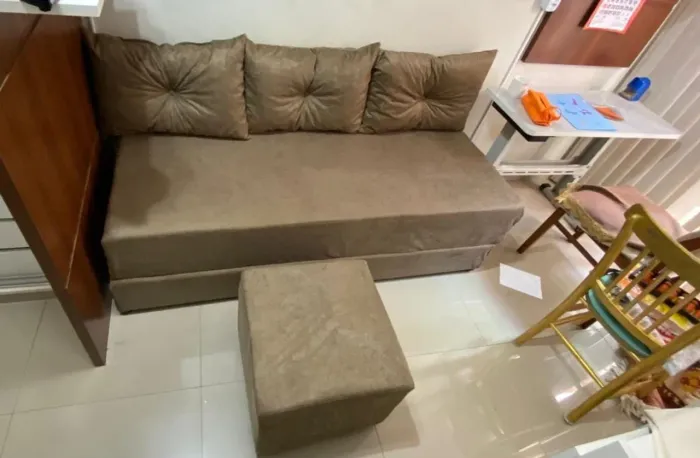 Sofá cama com puff 