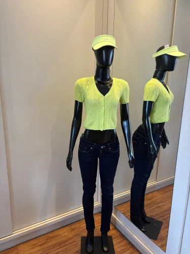 Calça Levis feminina 