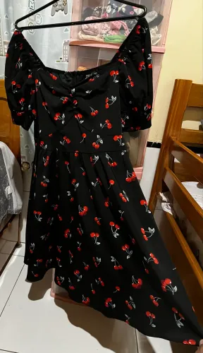 Vestido estampado marca: SHEIN, tamanho M