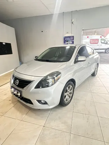 Versa 1.6 SL manual 2013