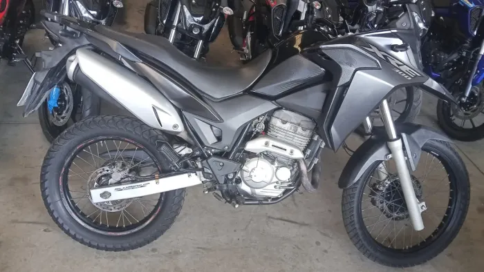 XRE 300 2021