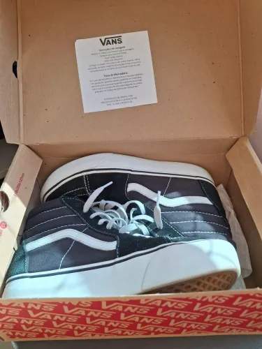 Tênis Vans Sk8-Hi Preto e Branco