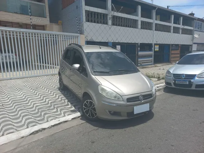 Fiat Idea Essence 1.6 Flex 16V 5P 2013
