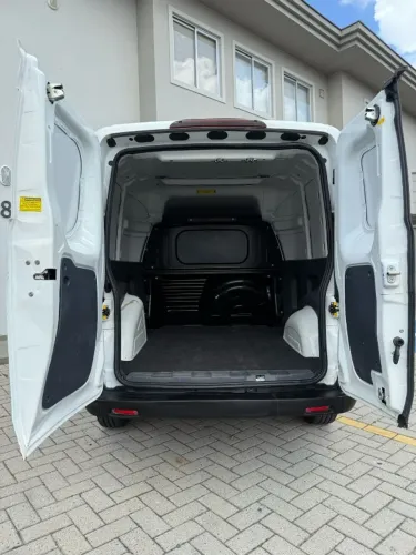 Fiorino/Partner 1.4 Flex Mec. 2024 abaixo da fipe/40 mil km