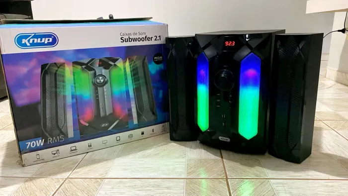 Som Subwoofer 2.1 Knup com RGB