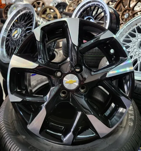 Jogo de rodas MONTANA aro 15 - 4x100 - NOVAS