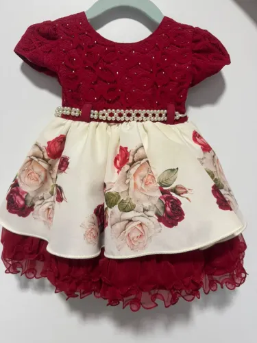 Vendo vestido de bebê
