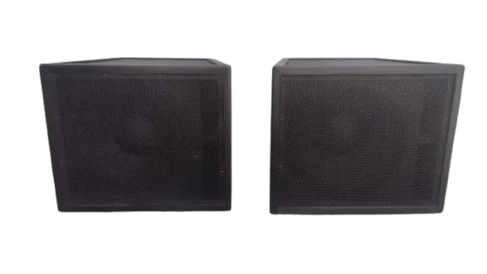 02 Caixas De Som Passivas Com Falantes 18" de 800w 