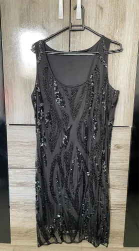 Vestido de festa bordado preto