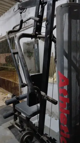 maquina de musculaçao. 81-9- *