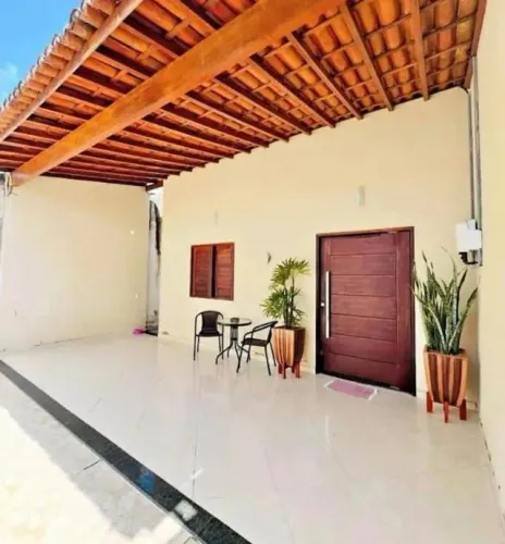 CASA A VENDA NO PETRÓPOLIS,PRÓXIMO AO COMANDO GERAL. - INTEGRAÇÃO IMEDIATA .