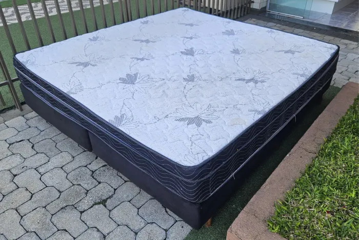 Cama GRANDE KING ORTOBOM SEMINOVA - Entrego!