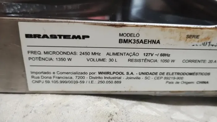 Microondas preto Brastemp 30 litros