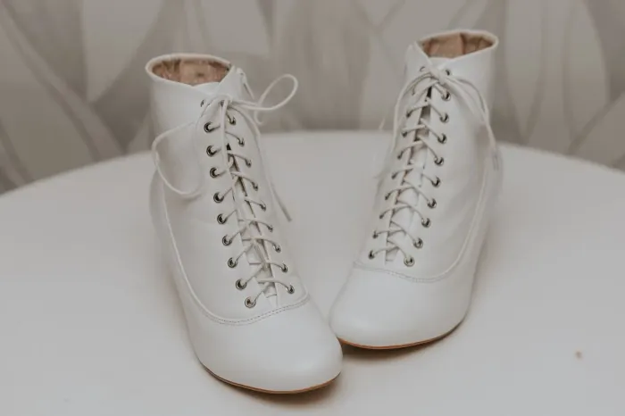 Bota de noiva branca retro / vintage