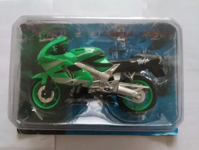Miniatura Moto Kawasaki Ninja Zx9r Metal Maisto 1:18