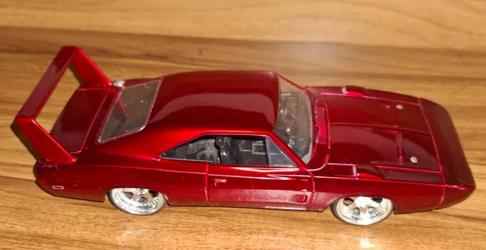 Miniatura Dodge Charger Daytona 1969 1:24