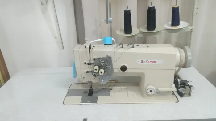 VENDO UMA PESPONTADEIRA 2 AGULHAS INDUSTRIAL BARRA ALTERNADAS