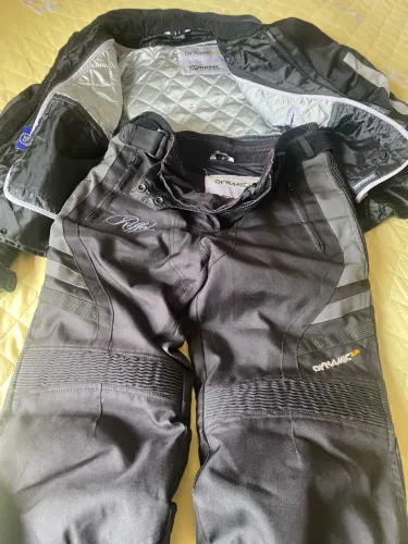 Conjunto feminino tamanho ?P?