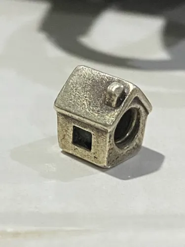 Berloque Pandora casinha em prata pura