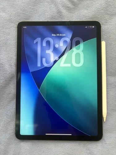 iPad Air 5 64 GB Cinza Espacial  (Wifi e Cellular) + Apple Pencil 2ª geração 