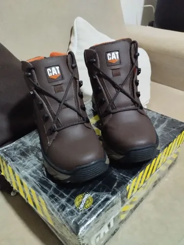 Bota Coturno CAT Caterpillar Marrom Couro