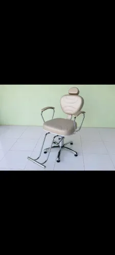 CADEIRA PARA MAQUIAGEM/CABELEIREIRO