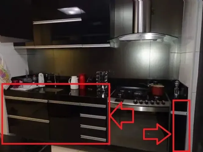 Armário de Cozinha em MDF preto brilhante