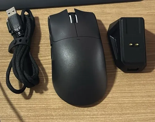 Mouse Gamer attack shark X11 PAW3311 DPI ajustável até 22000 dock carregamento 1000Hz.