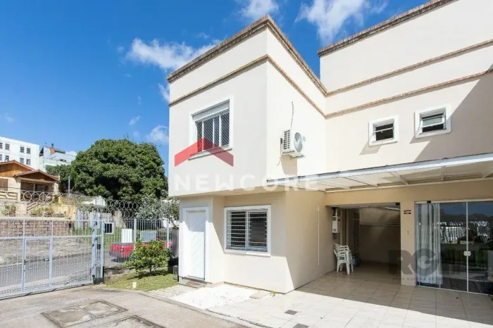 Casa de condomínio em Rua Cangussu - Nonoai - Porto Alegre/RS