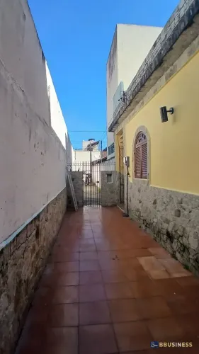Casa de vila à Venda com 2 quartos - Centro, Campos dos Goytacazes, RJ