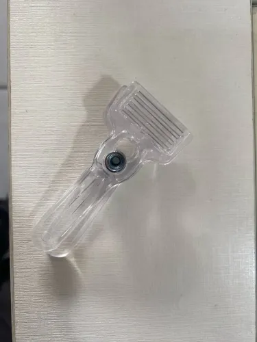 Presilha para cabide de acrílico.