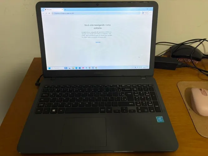 Notebook SAMSUNG ESSENTIALS NP350XAA-KDABR - 8gb ram, intel celeron, tela 15.6" usado