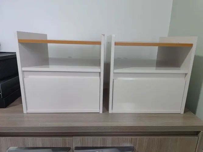 PAR DE CRIADOS-MUDOS AÉREOS - NOVOS - R$ 180