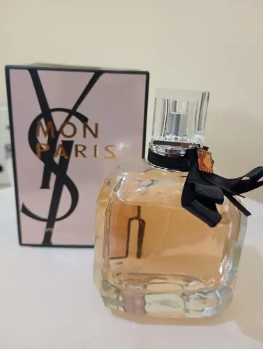 Perfume feminino doce marcante elegante 