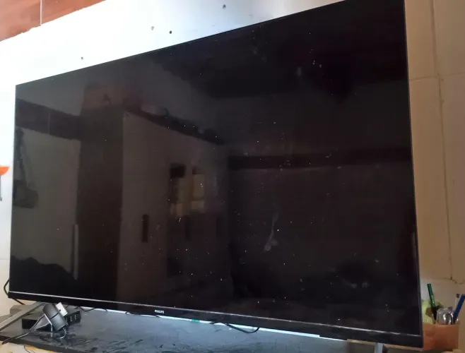 Tv smartv 4k 50 polegadas Philips liga mas não dá imagem 