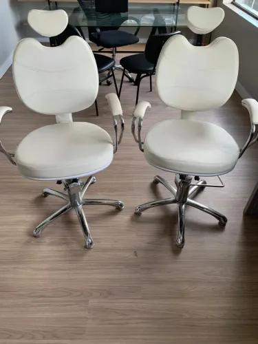CADEIRAS GIRATÓRIAS PARA SALÃO DE BELEZA -CABELEREIRO/BARBEIRO