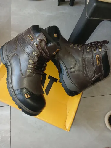 Coturno Unissex e Feminino Tam. 40 e 36 - NOVO