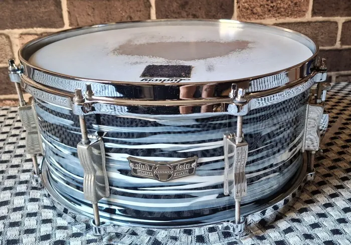 Caixa Ludwig Club Date Maple
