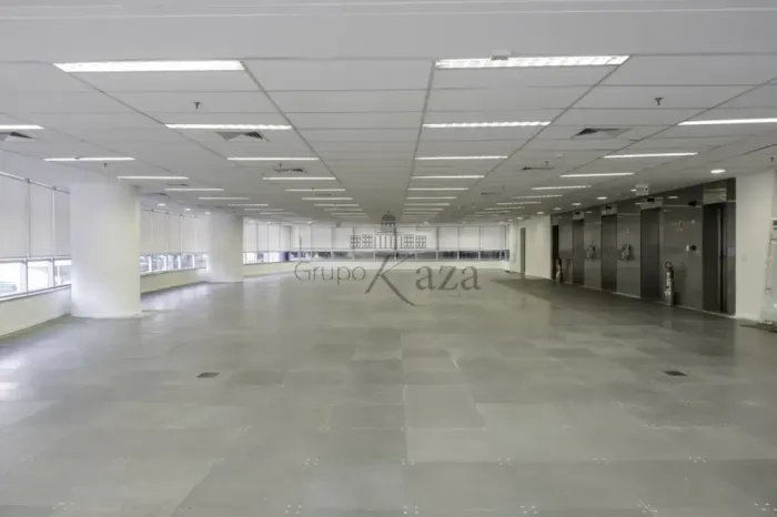 Laje Comercial - Vila Olímpia - 499m².