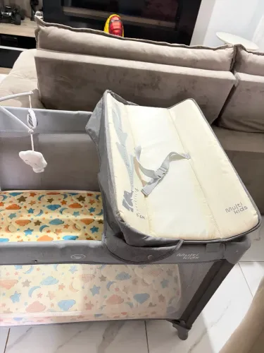 Berço com trocador 