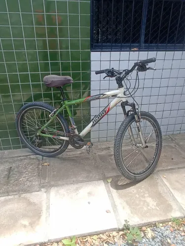 Bicicleta aro 26 acessórios Shimano