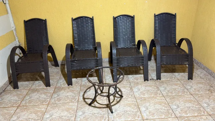 4 cadeiras novas