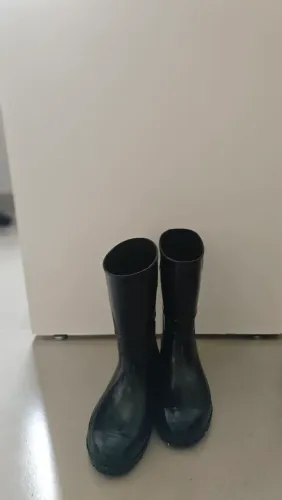 Bota impermeável 38