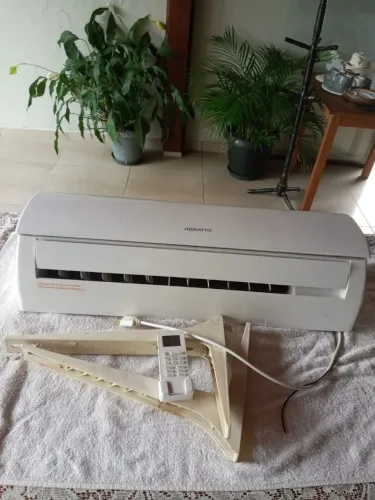 Vende se ar-condicionado Agratto